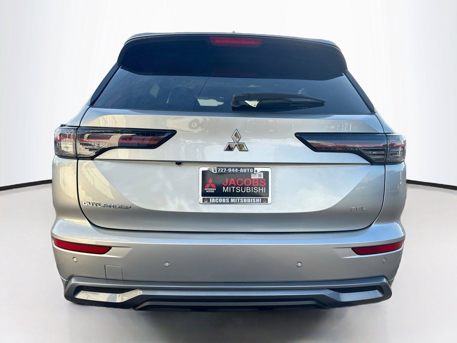 Used 2026 Mitsubishi Outlander SEL FWD image 4
