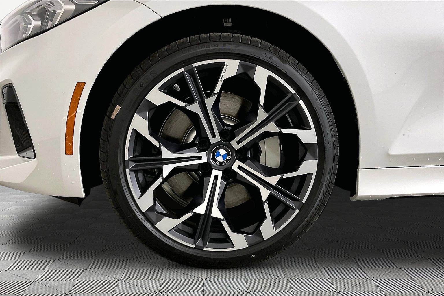 New 2026 BMW 330i xDrive Sedan w/ Premium Package AWD/4WD image 16