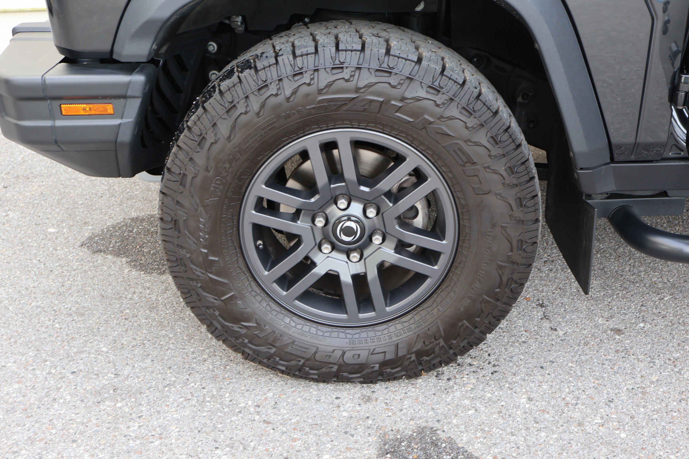 Used 2024 INEOS Grenadier Fieldmaster Edition image 12