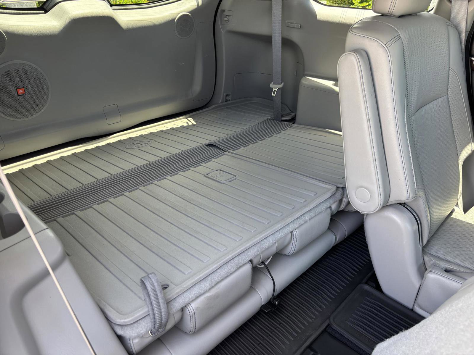 Used 2016 Toyota Highlander Limited Platinum image 10