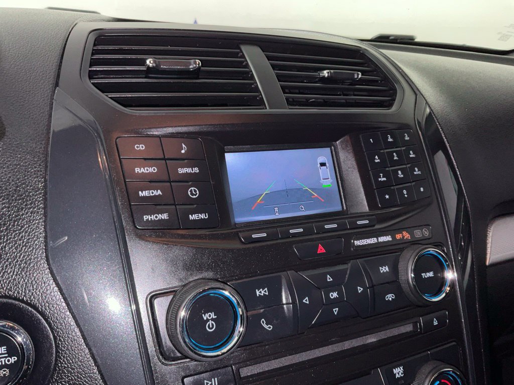 Used 2017 Ford Explorer XLT FWD image 24