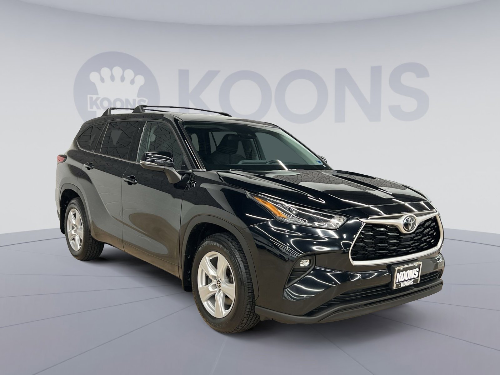 Used 2022 Toyota Highlander LE AWD/4WD image 7