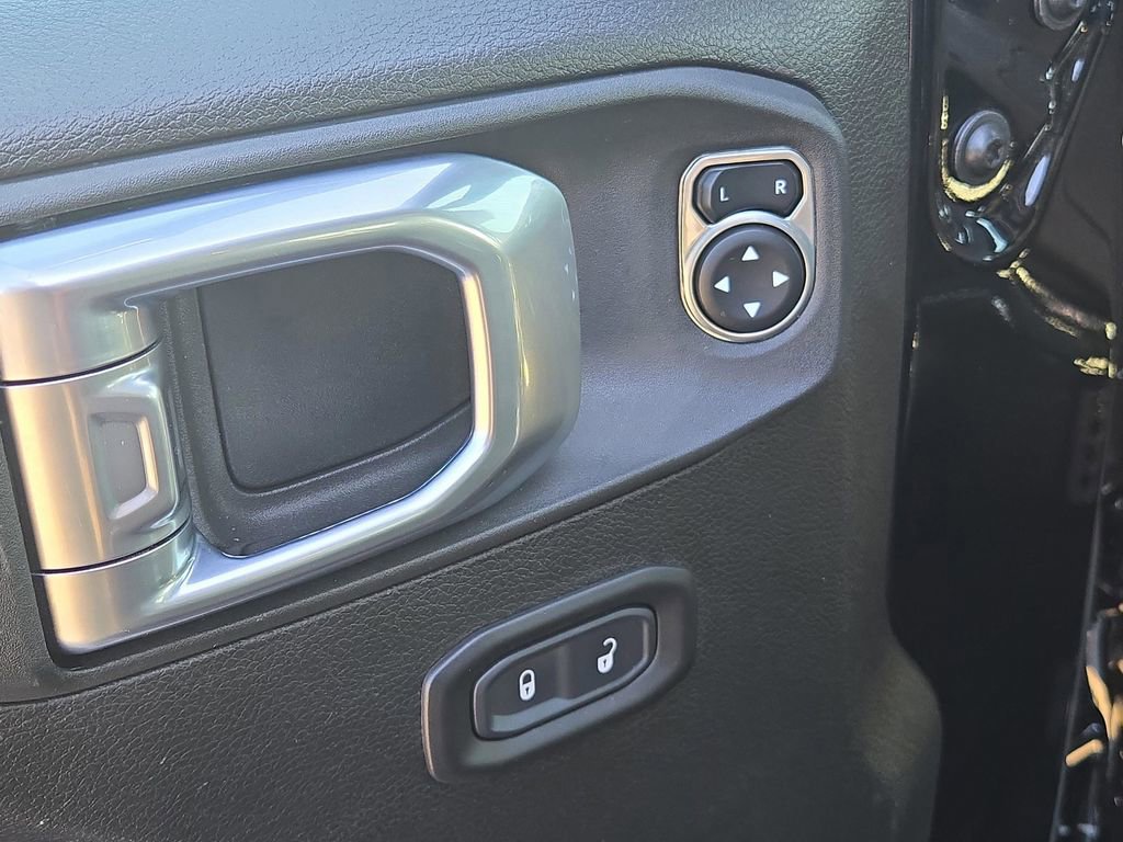 Used 2022 Jeep Gladiator Sport image 14