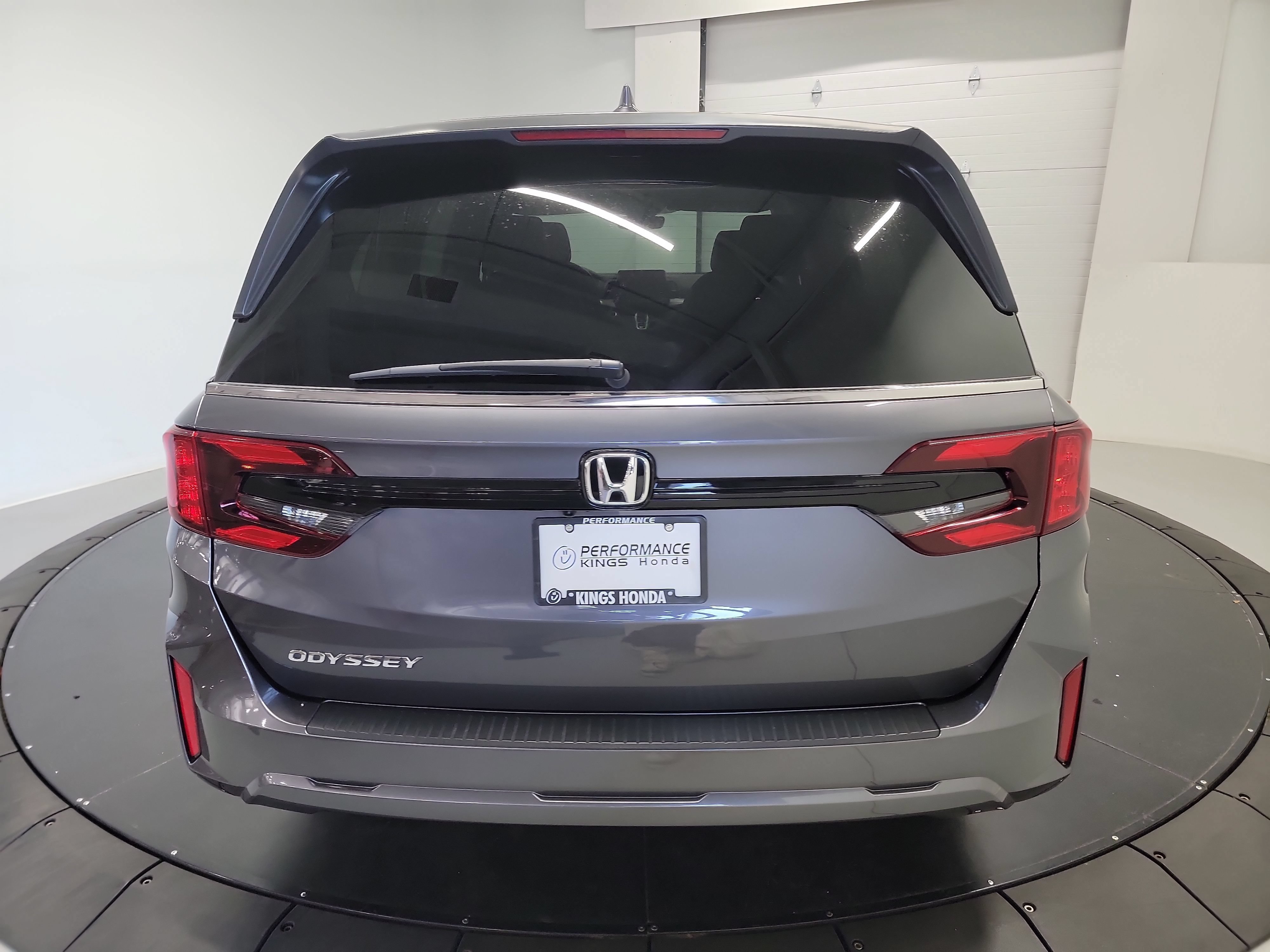 Used 2025 Honda Odyssey EX-L image 8
