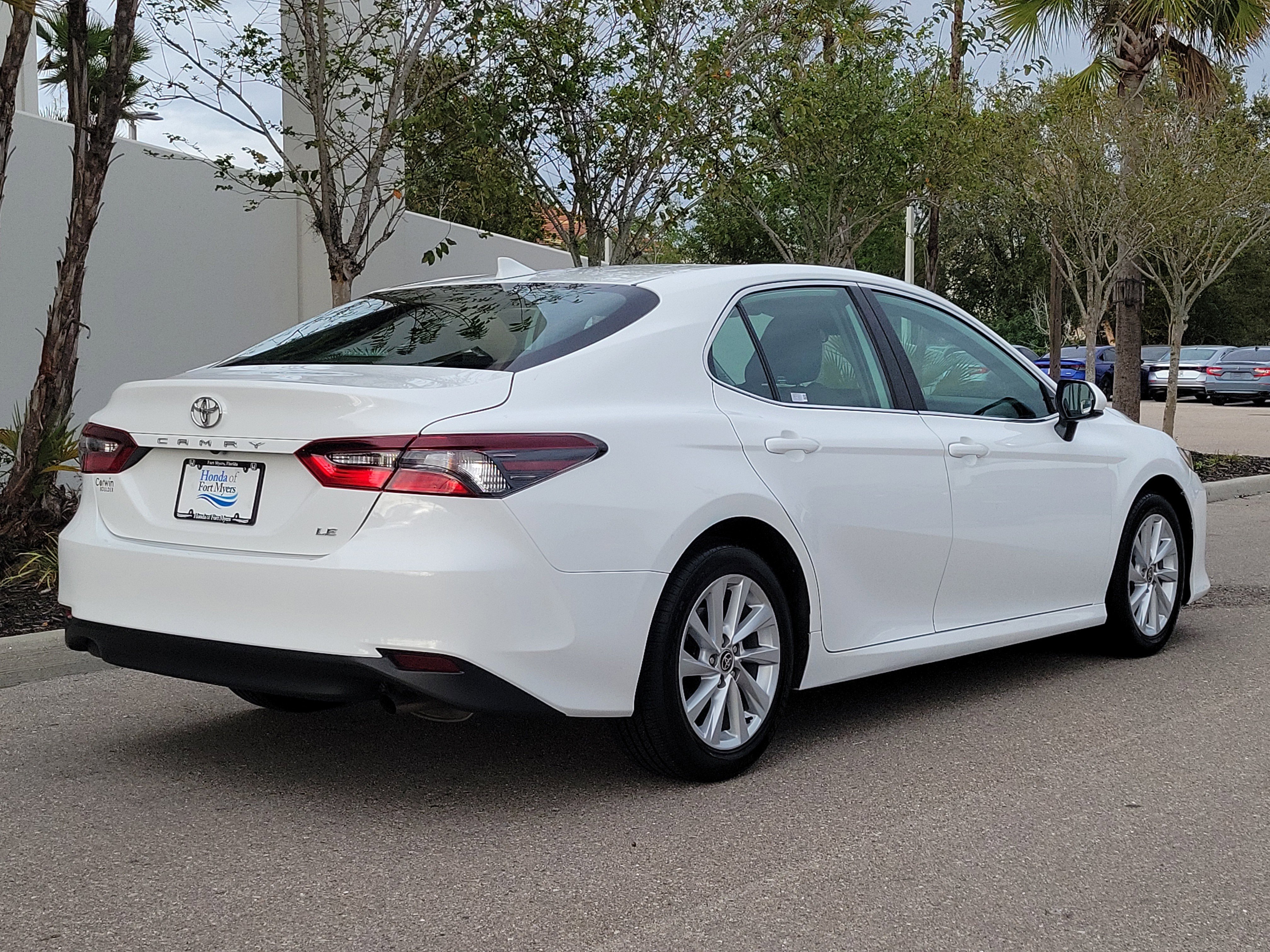 Used 2024 Toyota Camry LE image 6