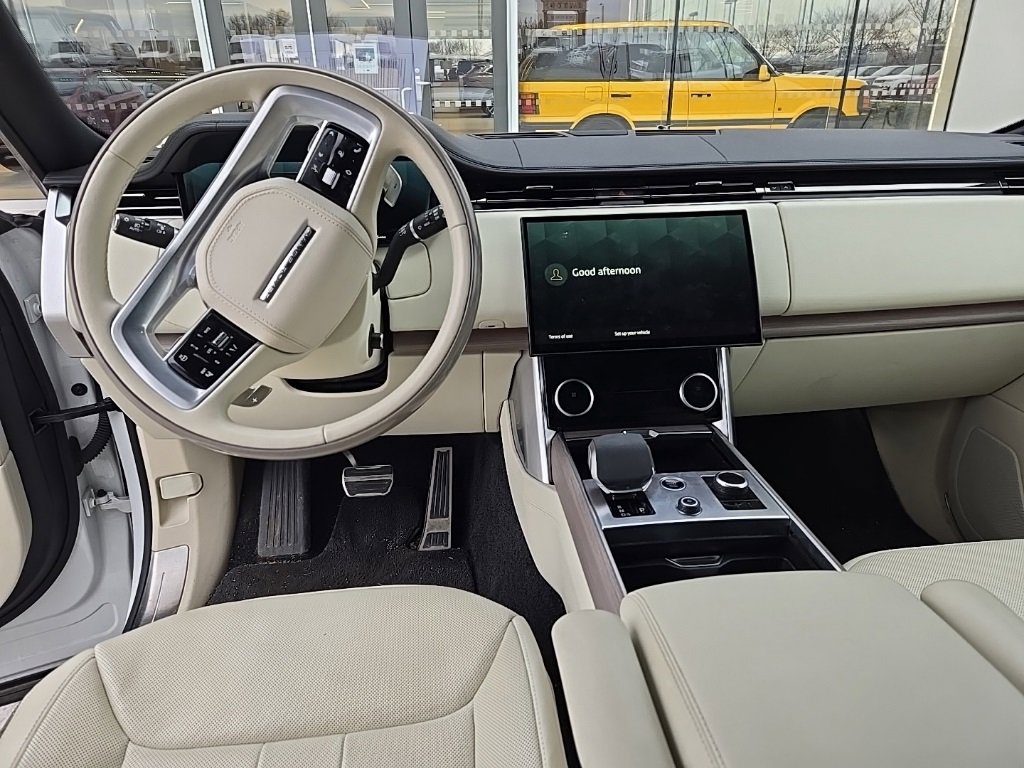 Used 2023 Land Rover Range Rover SE image 15