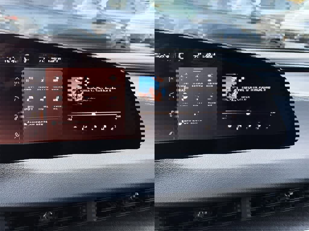 Used 2024 Lucid Air Touring image 19