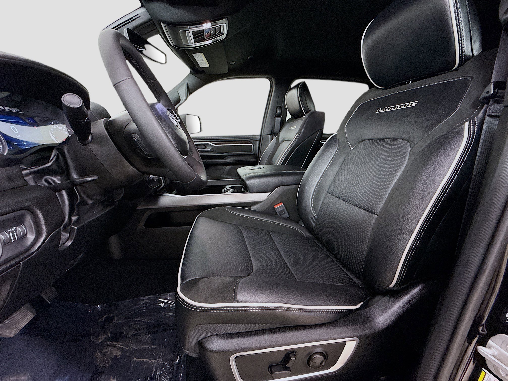 Used 2026 RAM 1500 Laramie w/ Sport Appearance Package image 22