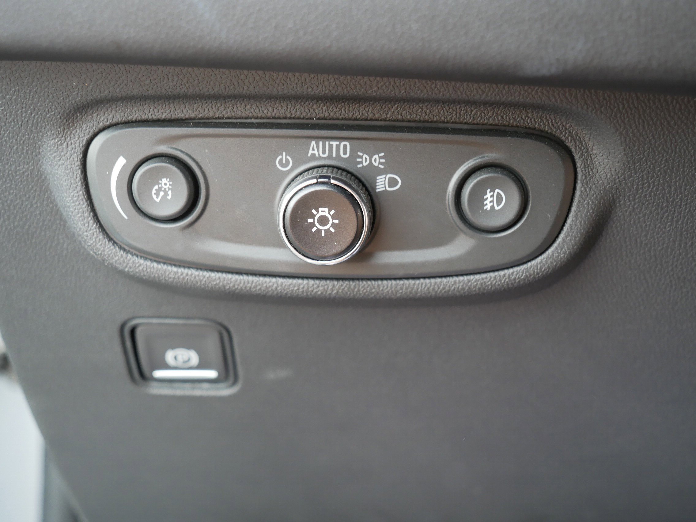 Used 2023 GMC Terrain AT4 AWD/4WD image 25