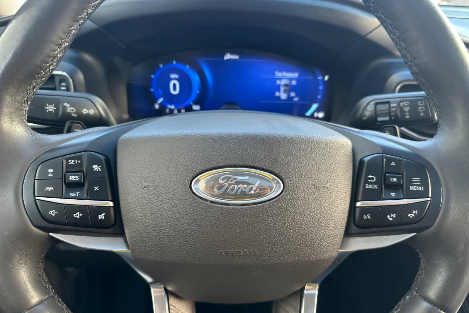 Used 2020 Ford Explorer Platinum AWD/4WD image 27