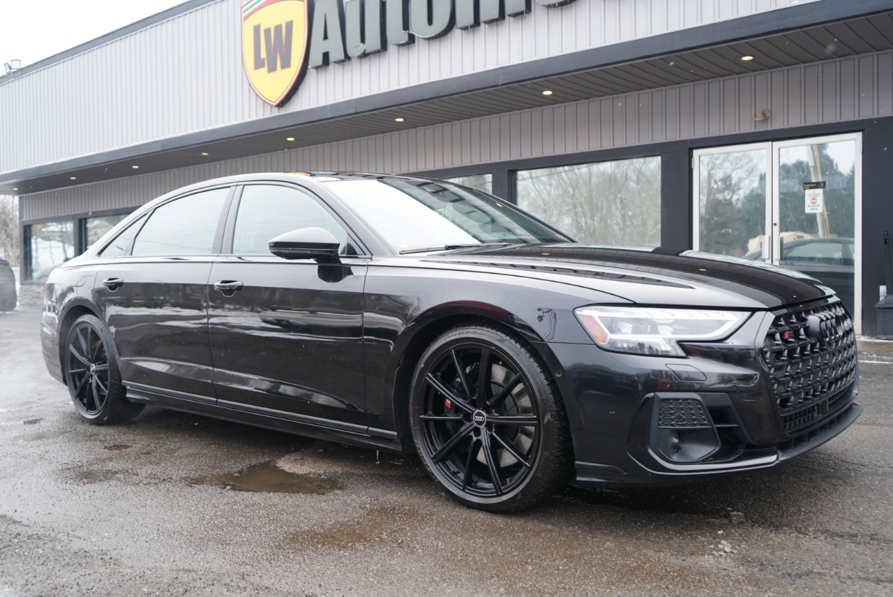 Used 2022 Audi S8 w/ S8 Comfort Plus Package image 3