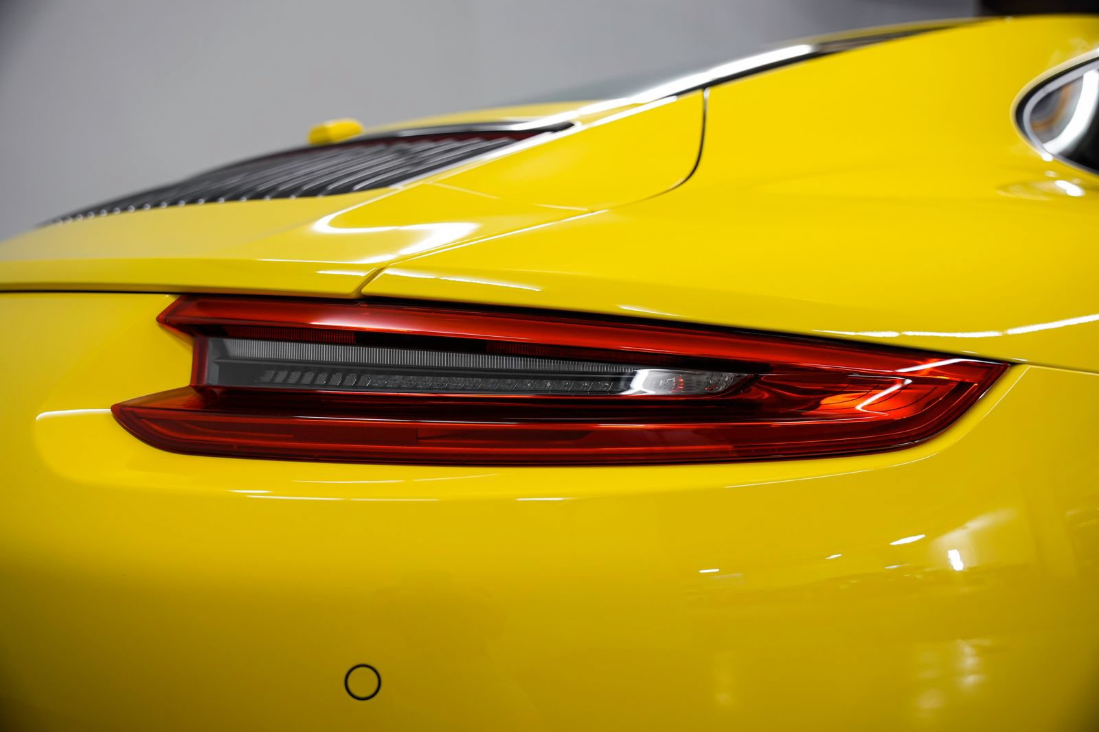 Used 2018 Porsche 911 Carrera T RWD image 37