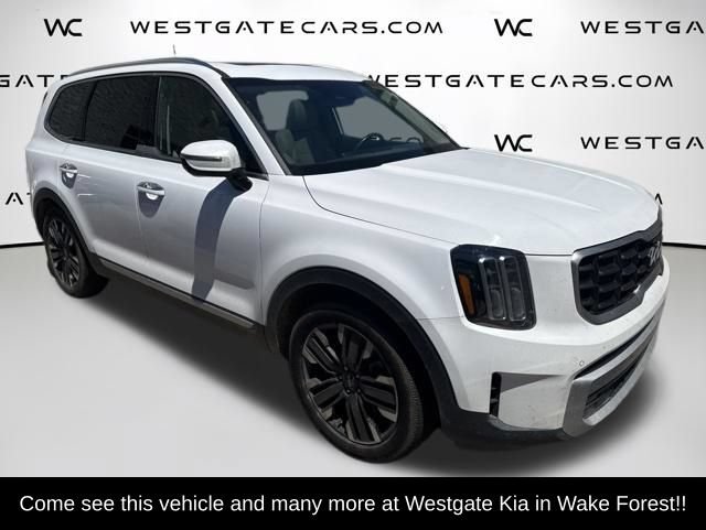 Used 2024 Kia Telluride SX w/ Towing Package AWD/4WD image 2