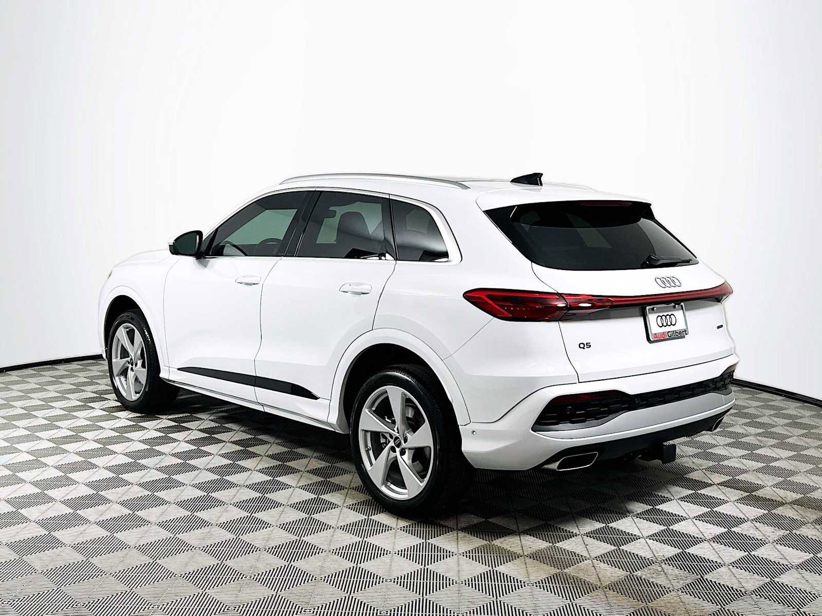 Certified 2025 Audi Q5 Premium w/ Premium Plus AWD/4WD image 5