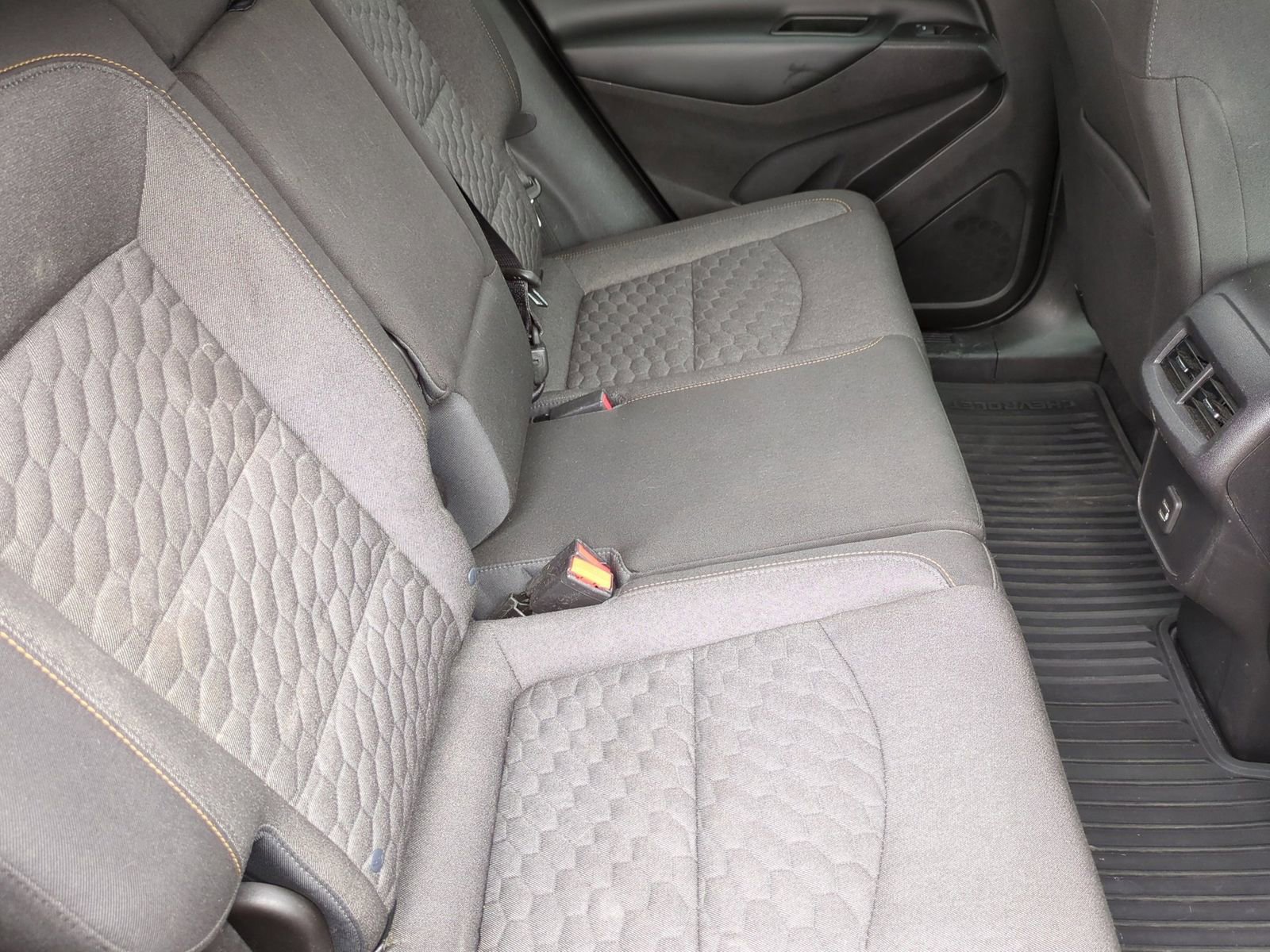 Used 2019 Chevrolet Equinox LT w/ Driver Convenience Package image 25