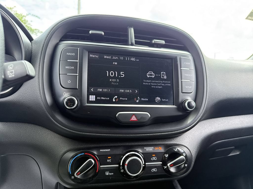 Used 2024 Kia Soul LX w/ Option Group 015 FWD image 21