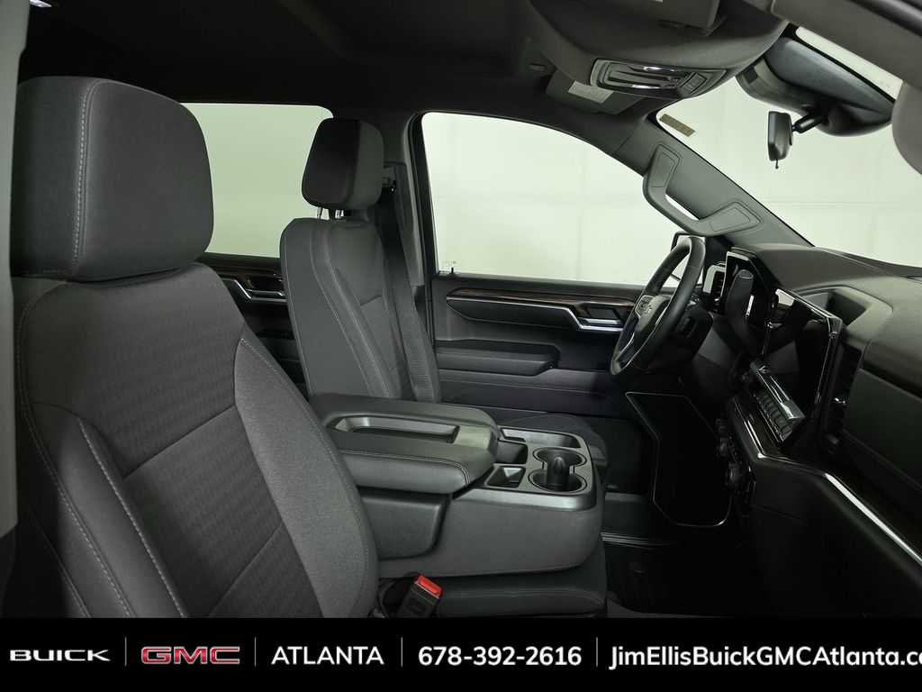 Used 2025 Chevrolet Silverado 1500 LT image 27