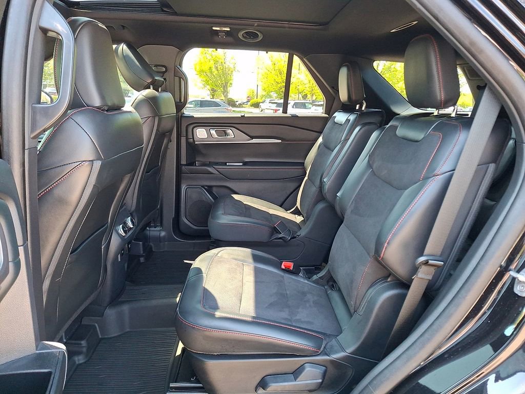 Certified 2025 Ford Explorer ST AWD/4WD image 13