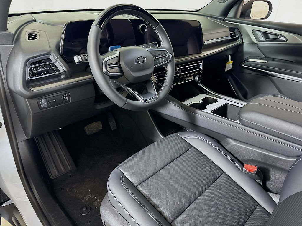 New 2026 Chevrolet Traverse LT w/ Enhanced Driving Package FWD image 5