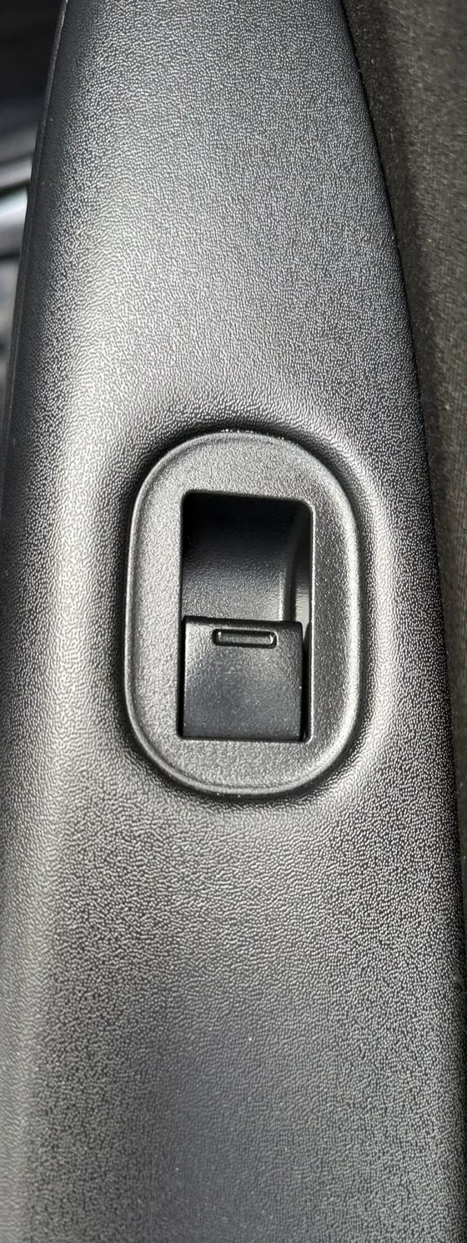 Used 2016 Honda HR-V LX image 29
