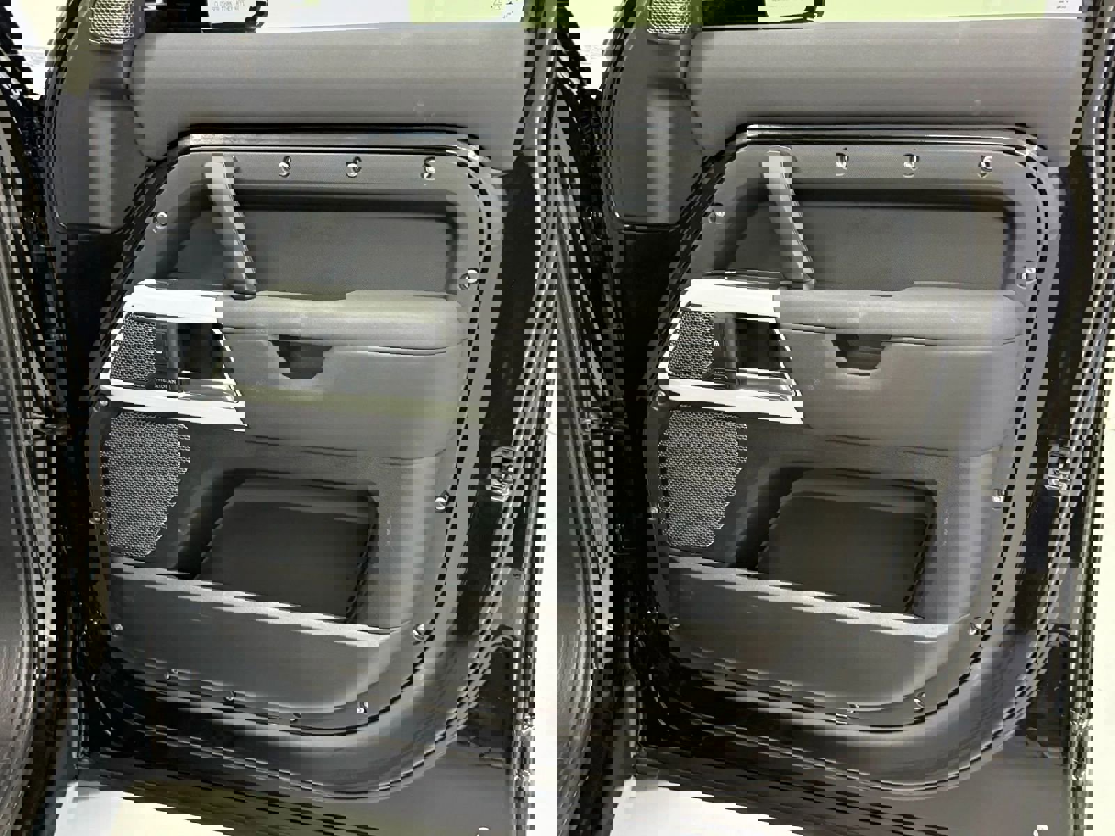 Used 2022 Land Rover Defender 110 S image 27