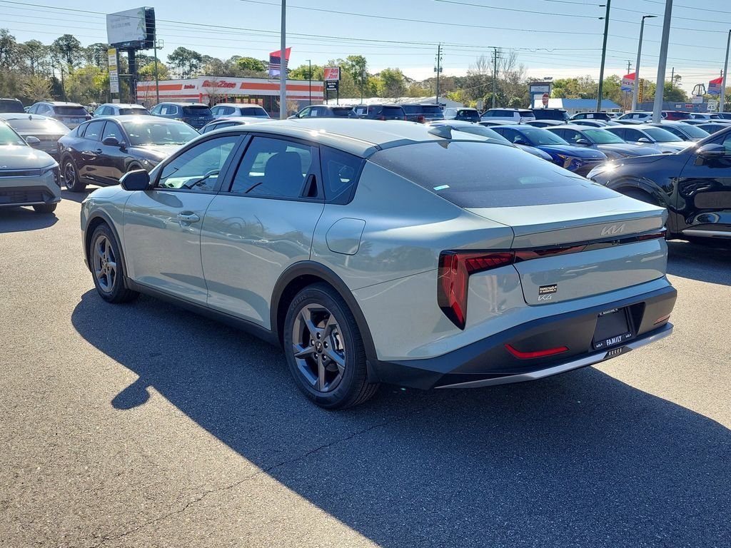 New 2026 Kia K4 LXS image 4
