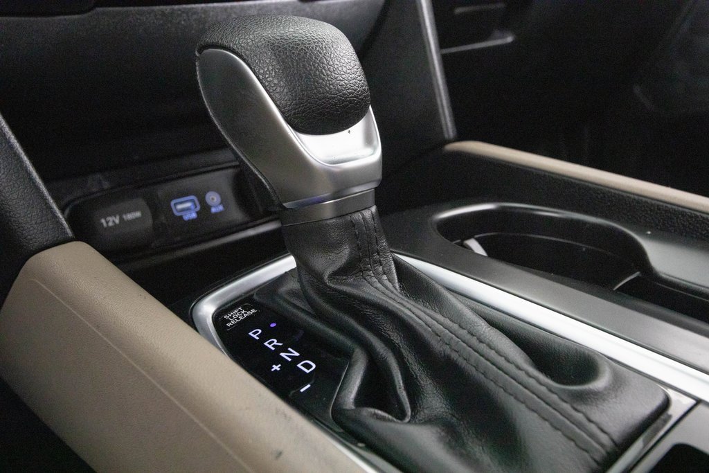 Used 2020 Hyundai Santa Fe SE image 22