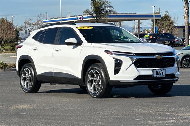 New 2026 Chevrolet Trax LT w/ Driver Confidence Package image 2