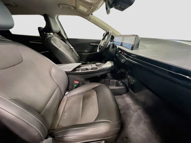 Certified 2024 Kia EV6 Light RWD image 29