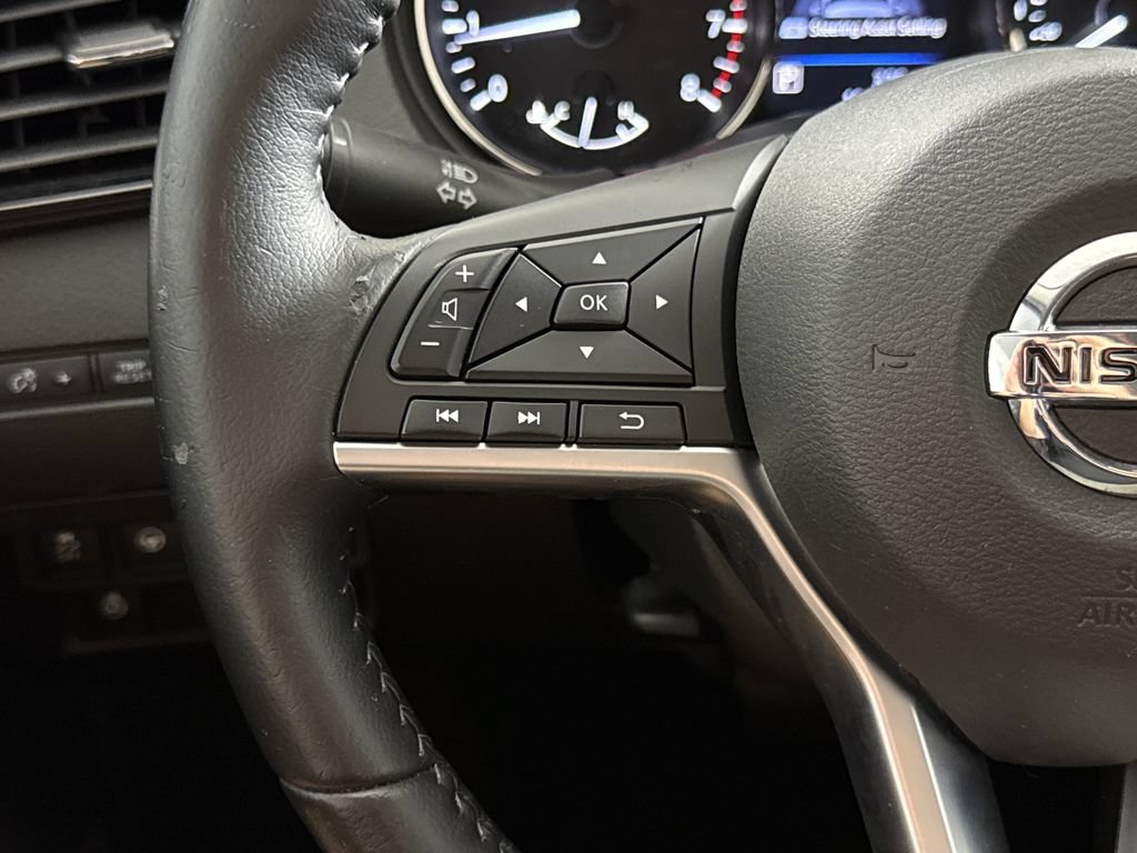 Used 2020 Nissan Rogue Sport SL FWD image 15