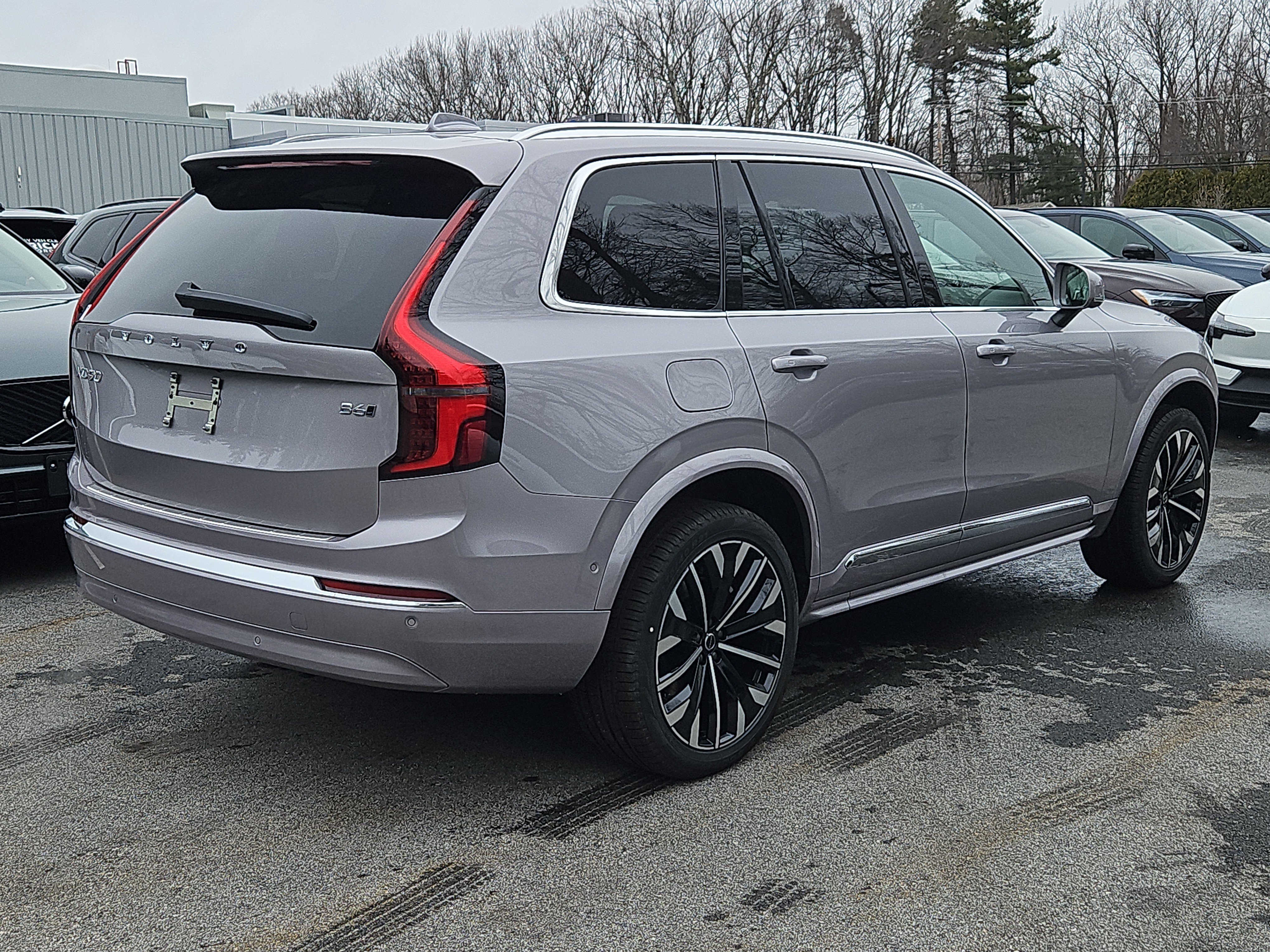 New 2026 Volvo XC90 B6 Plus w/ Protection Package Premier AWD/4WD image 2