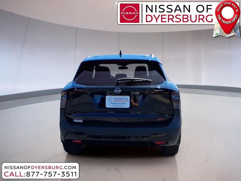 New 2026 Nissan Kicks SR FWD image 4