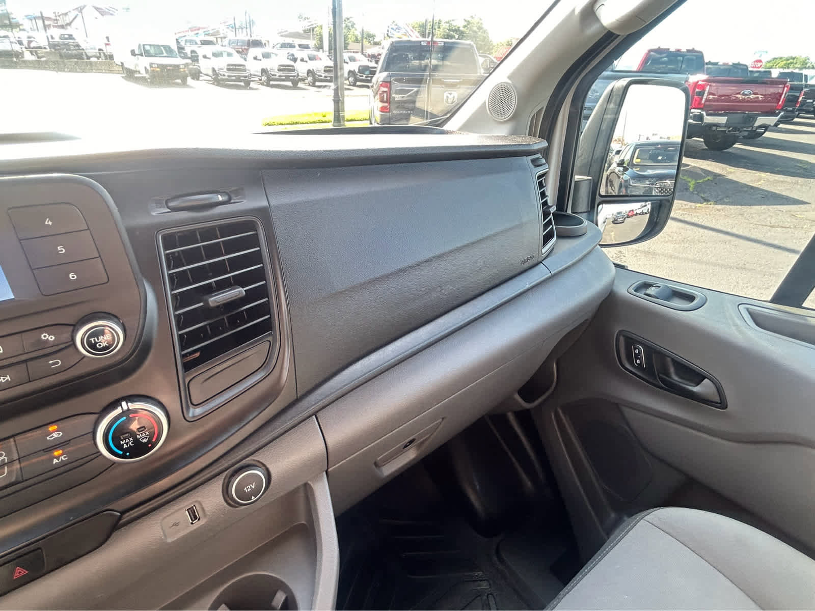 Used 2023 Ford Transit 250 w/ Load Area Protection Package image 34