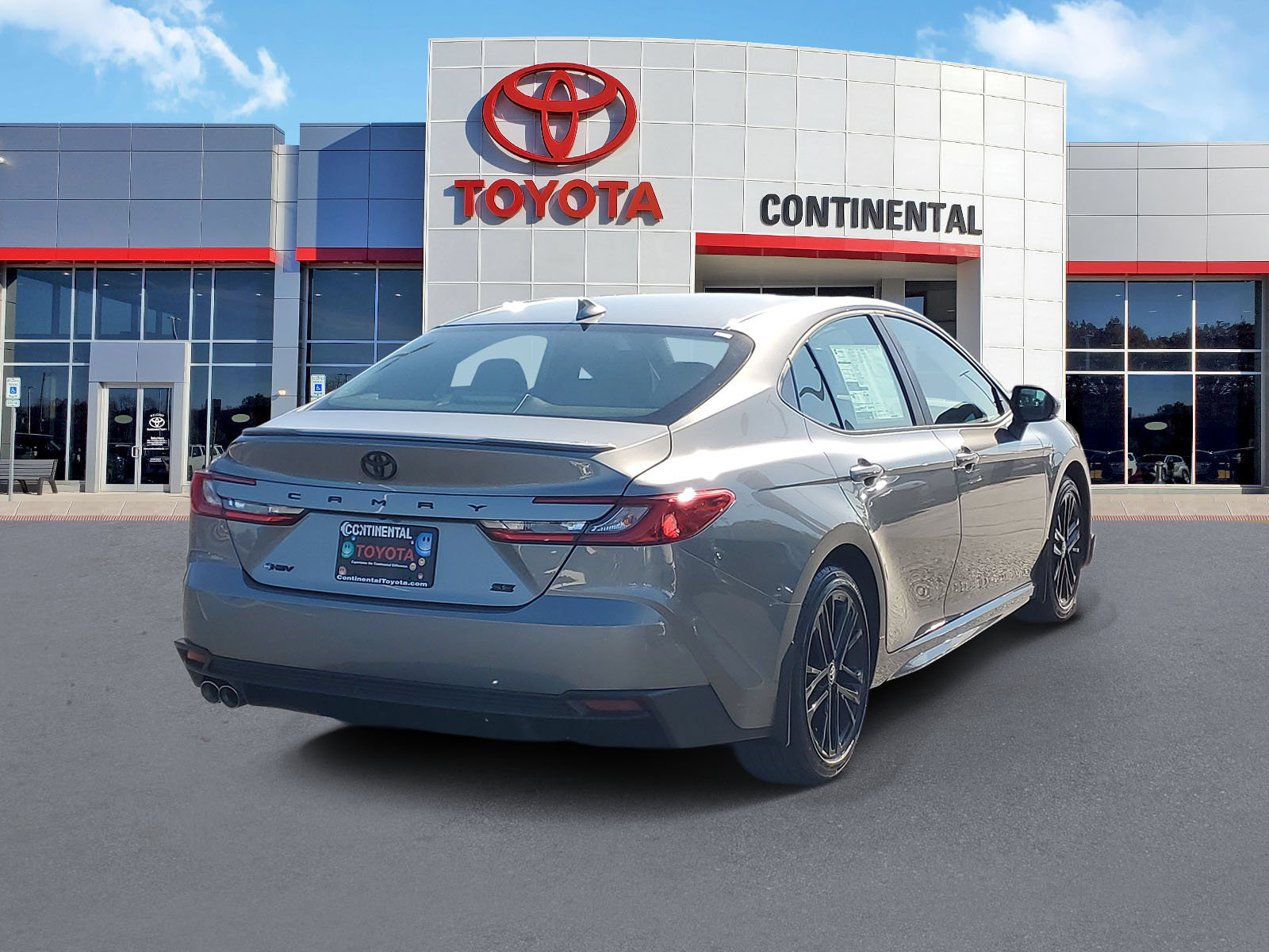 New 2027 Toyota Camry SE w/ Convenience Package FWD image 5