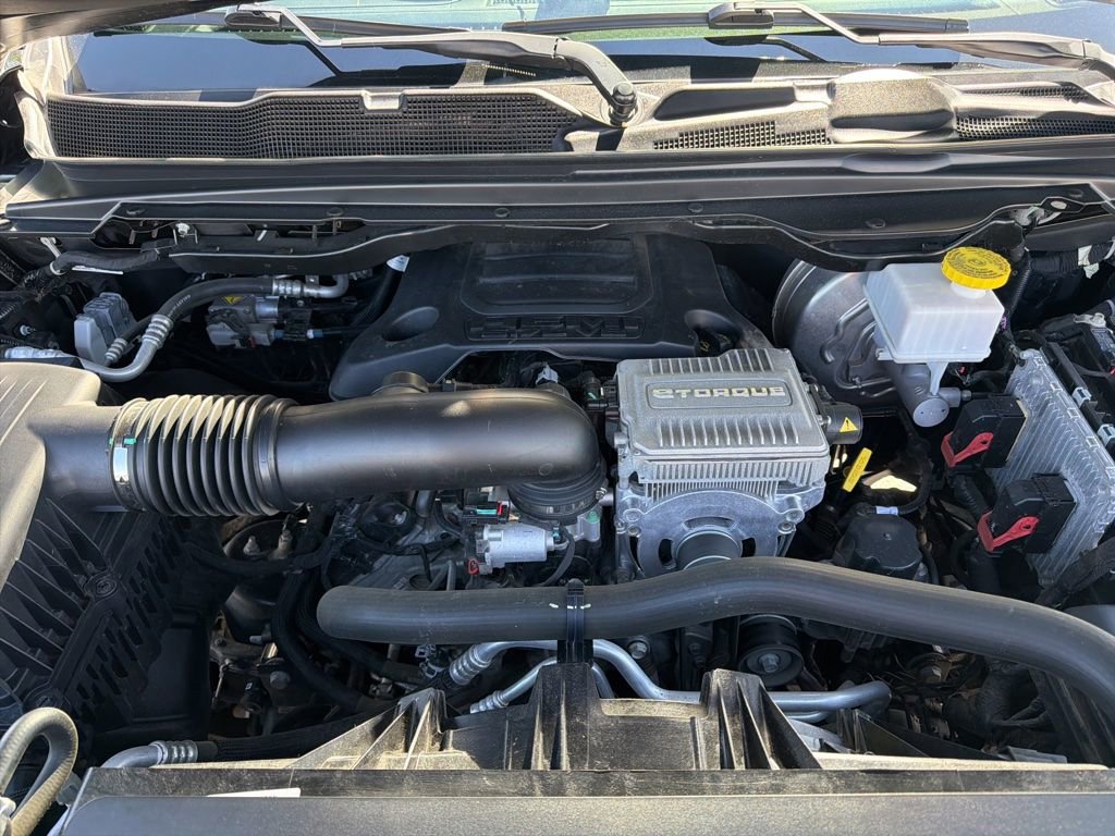 Used 2022 RAM 1500 Limited w/ Body Color Bumper Group AWD/4WD image 17