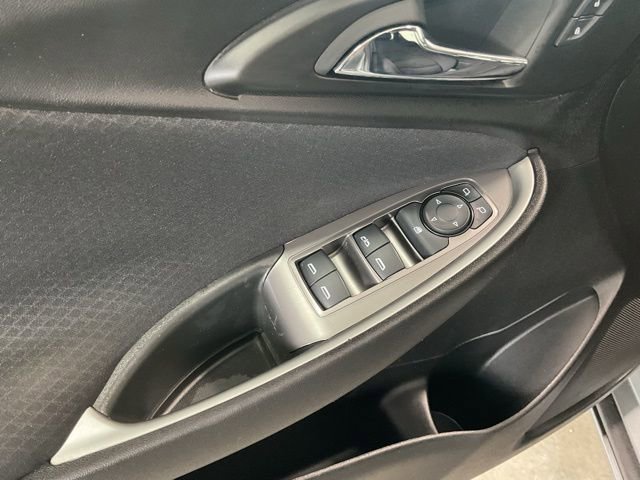 Used 2024 Chevrolet Malibu LT image 17