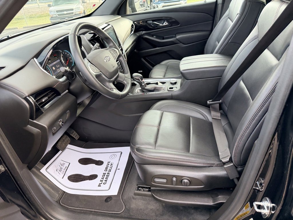 Used 2023 Chevrolet Traverse RS image 13