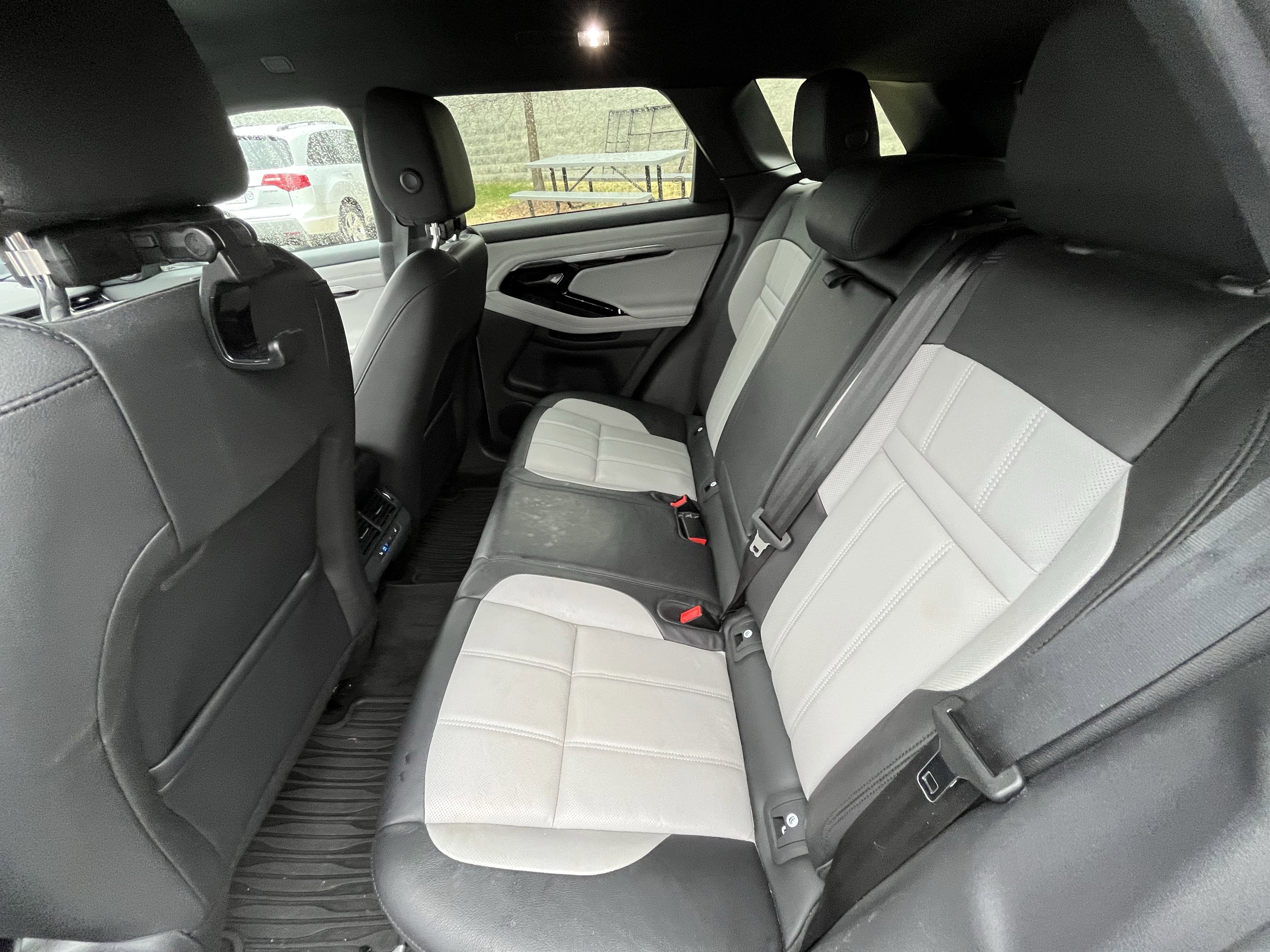 Certified 2023 Land Rover Range Rover Evoque R-Dynamic SE image 30