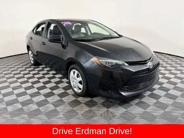 Used 2018 Toyota Corolla LE FWD image 1