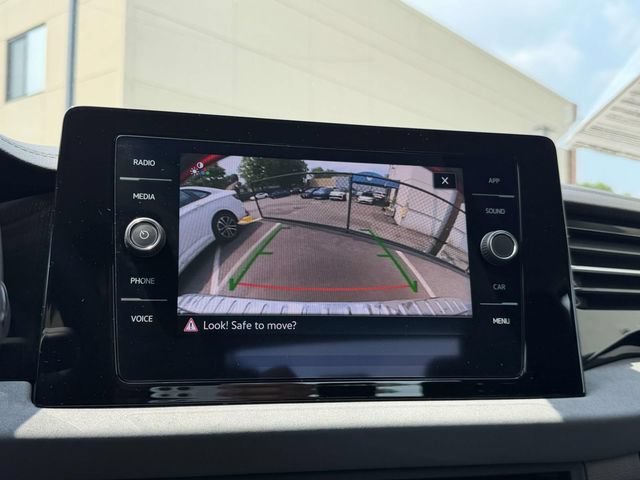Used 2025 Volkswagen Jetta SE FWD image 29