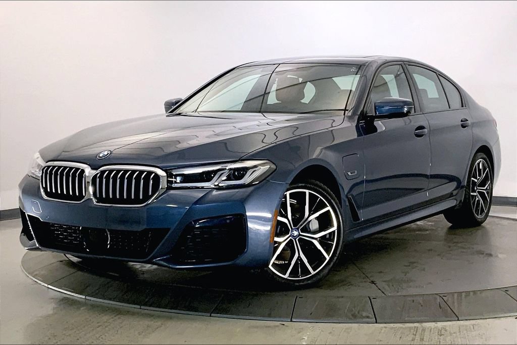 Used 2023 BMW 530e xDrive w/ Executive Package AWD/4WD image 11