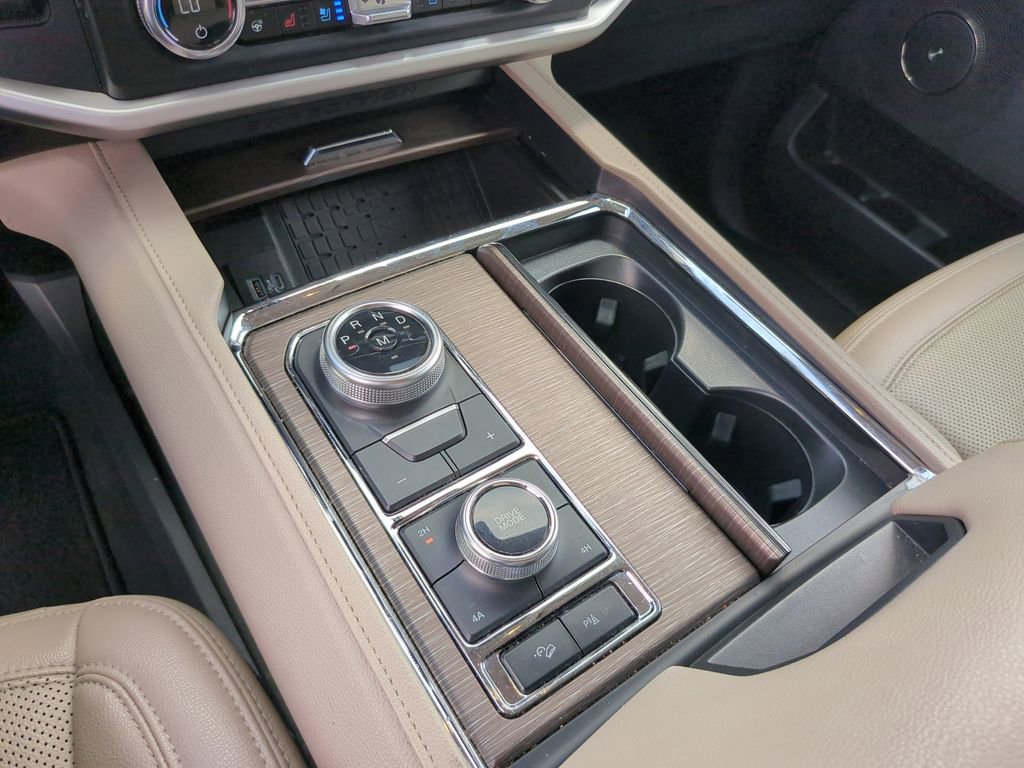 Used 2024 Ford Expedition Limited AWD/4WD image 33