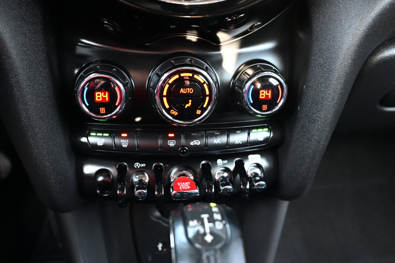 Used 2018 MINI Cooper Convertible image 19