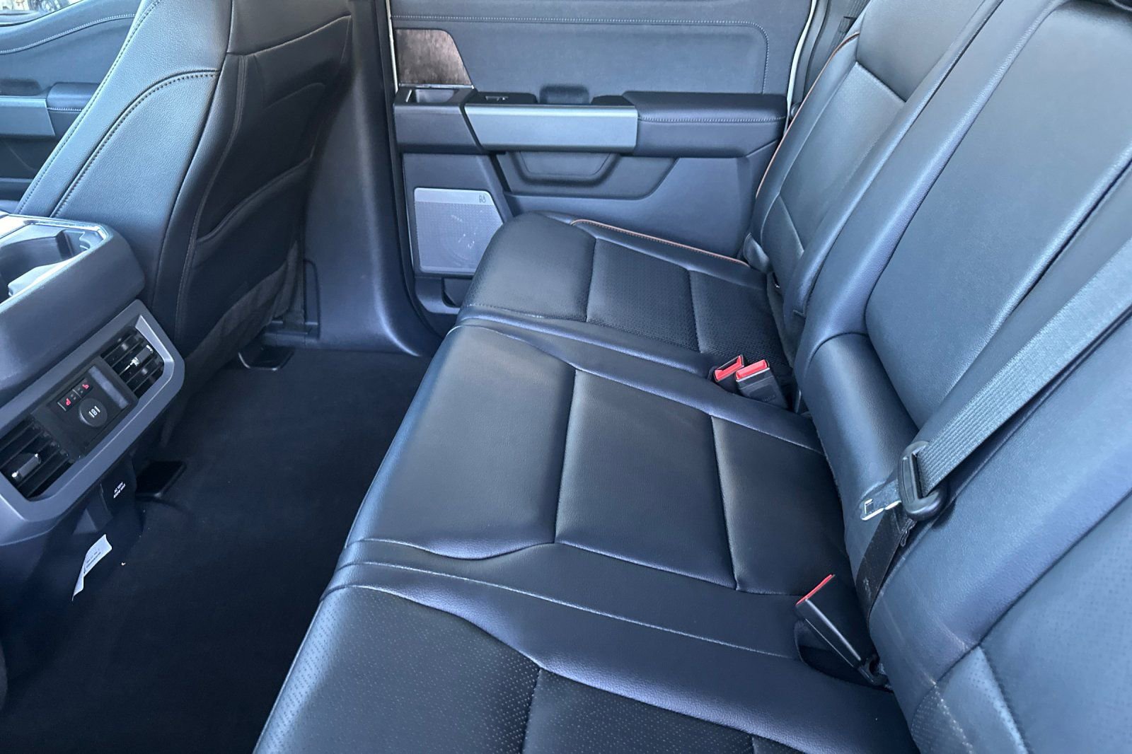 New 2026 Ford F250 Lariat w/ Black Appearance Package image 12