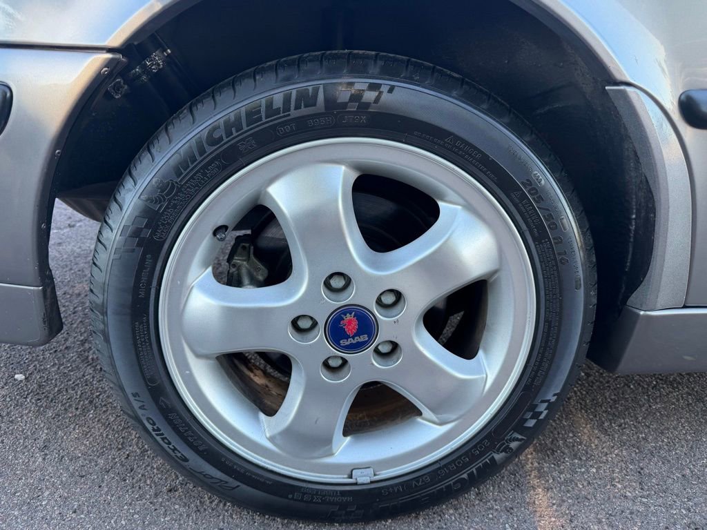 Used 2001 Saab 9-3 SE image 13