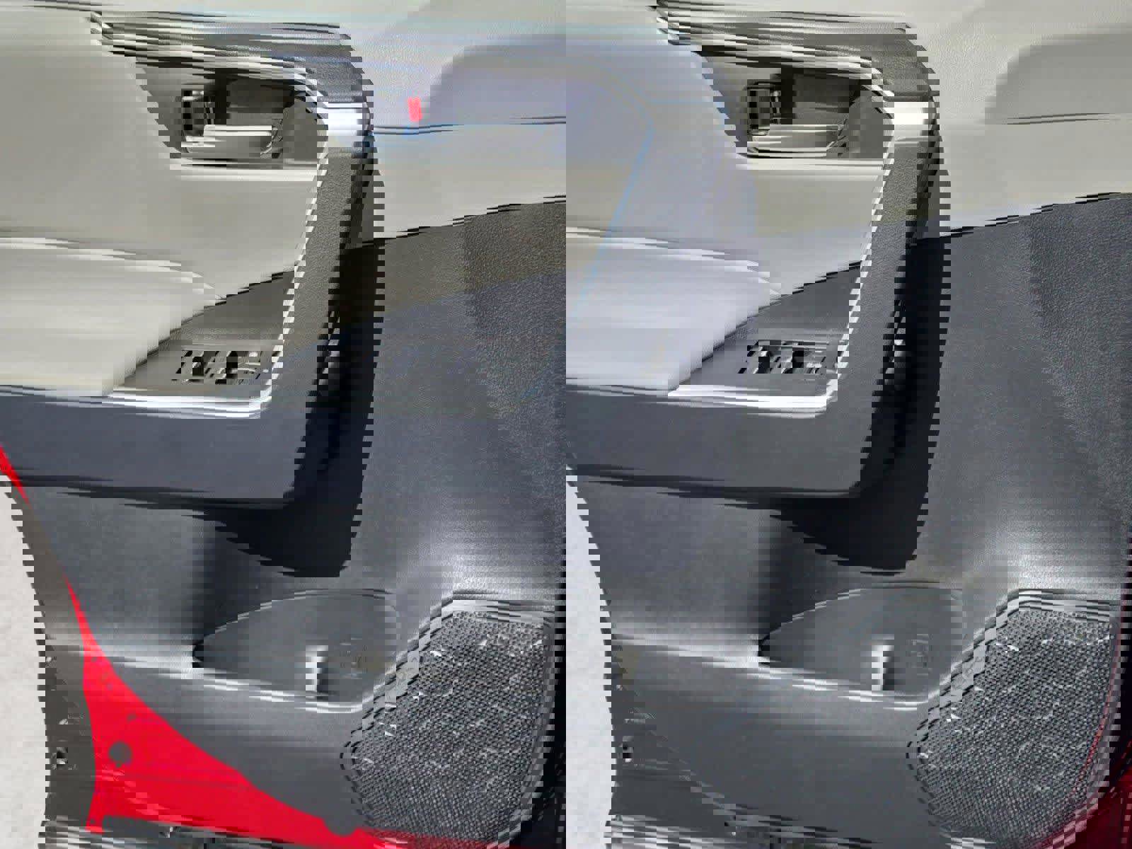 Used 2025 Toyota RAV4 XLE image 27