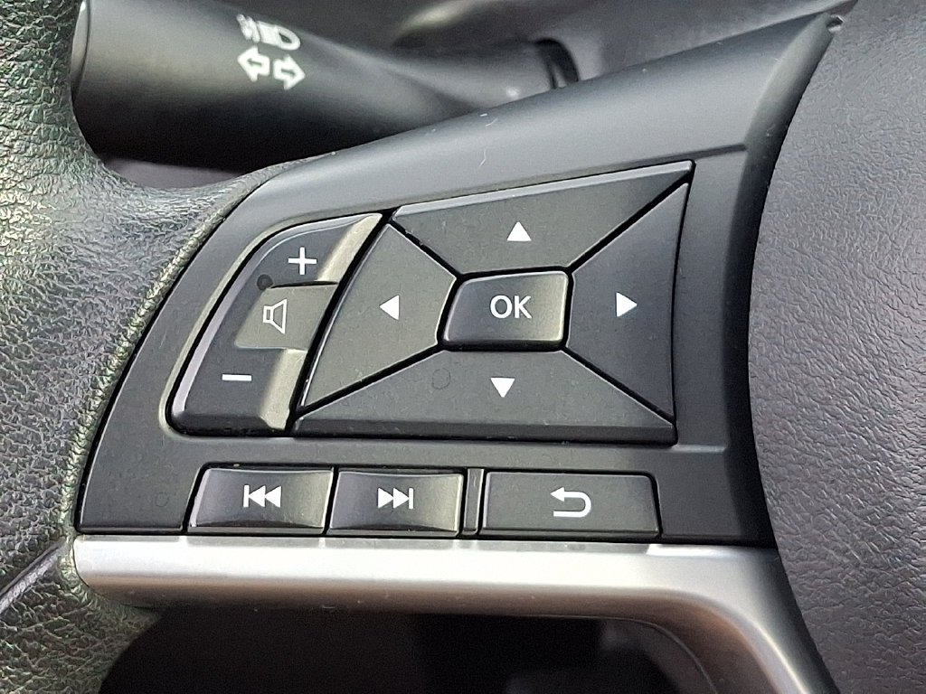 Used 2025 Nissan Altima 2.5 SV AWD/4WD image 20