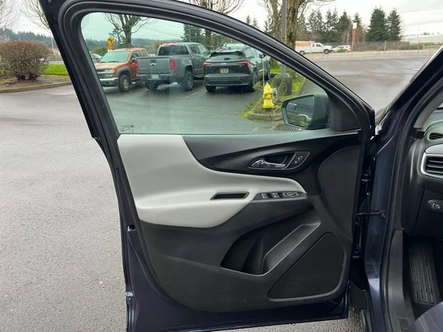 Used 2018 Chevrolet Equinox LS image 15