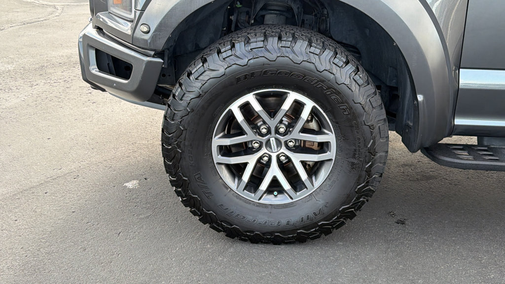 Used 2018 Ford F150 Raptor w/ Equipment Group 802A Luxury AWD/4WD image 9
