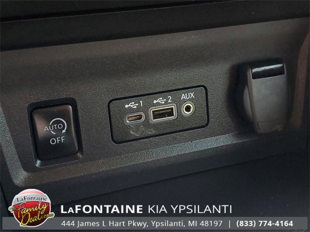 Used 2025 Nissan Sentra SV image 24